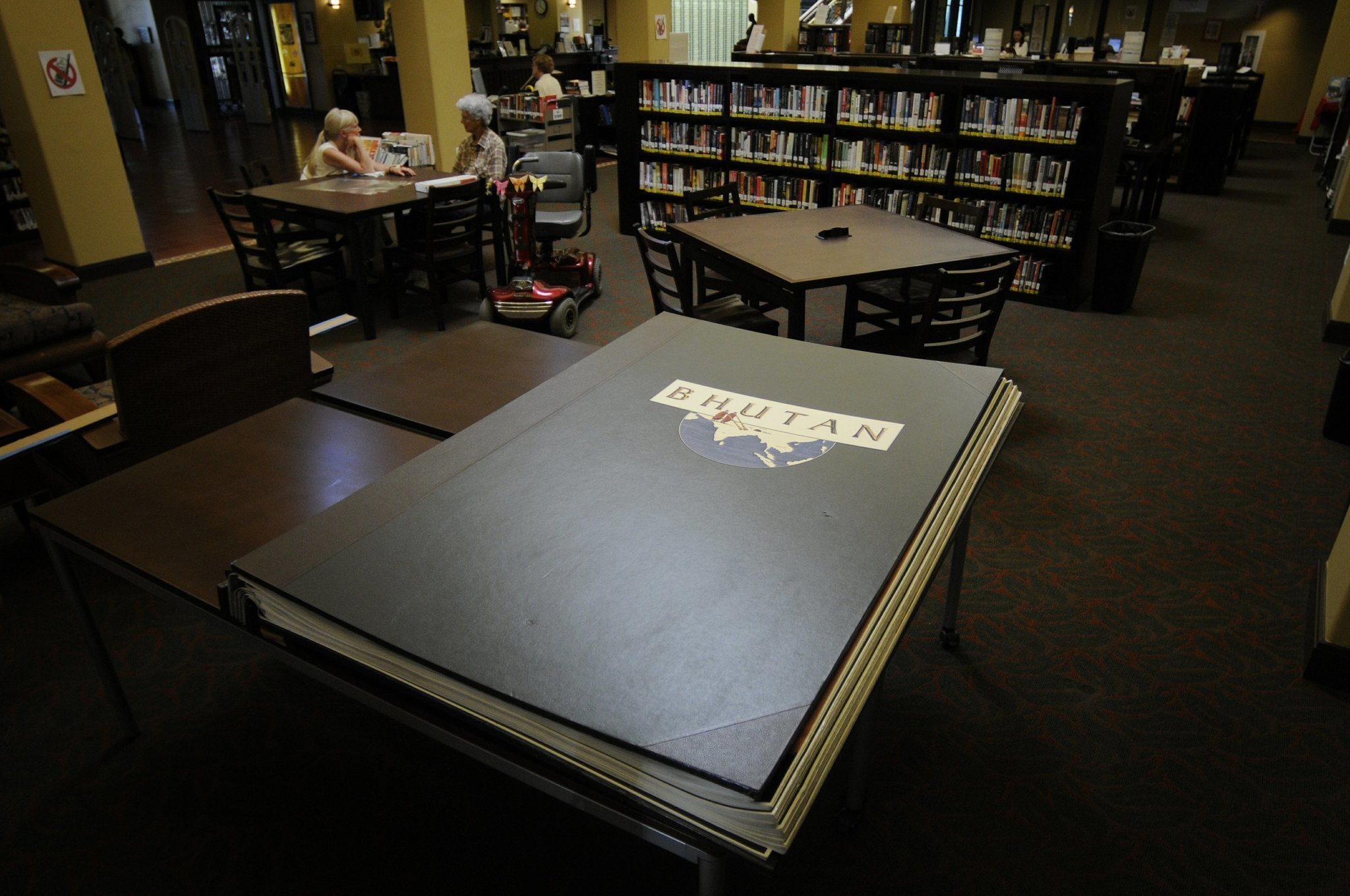 Спрятаться среди страниц: Как выглядят редкостные книги-гиганты 0